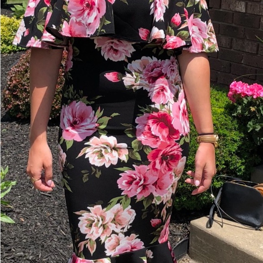 Vici- Off the shoulder floral dress - Size Medium